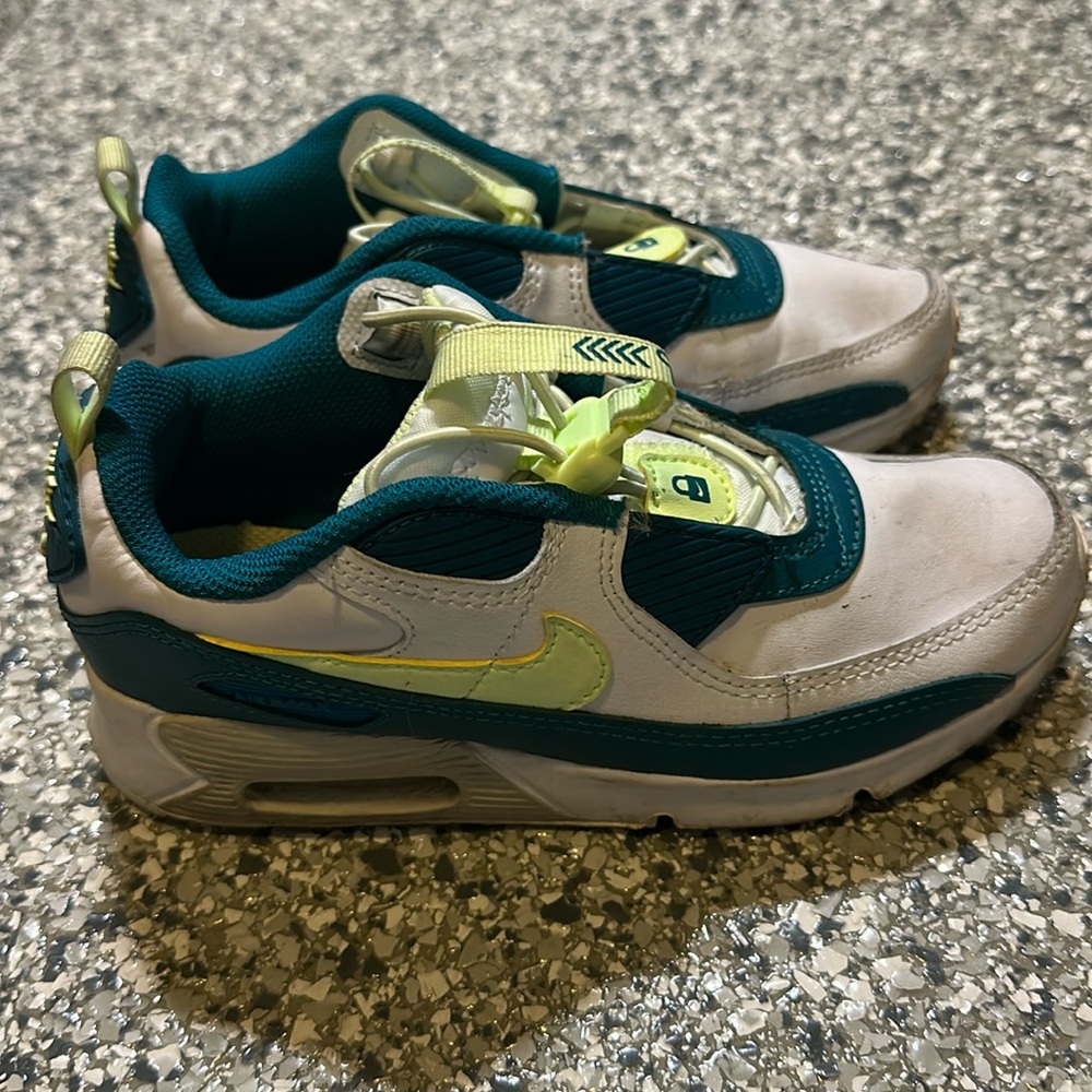 Nike Air Max - Size 2